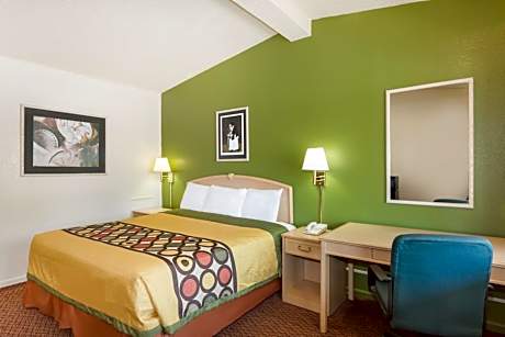 King Room- Non-Smoking