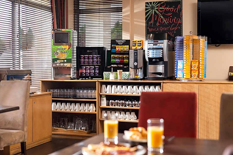 Belmore Court & Motel