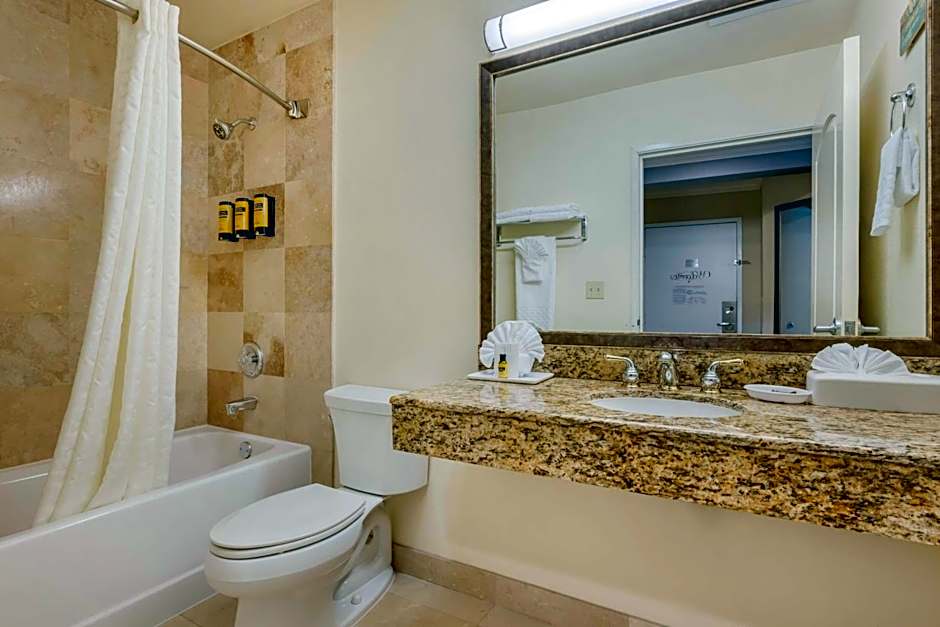 Best Western Plus Marina Shores Hotel