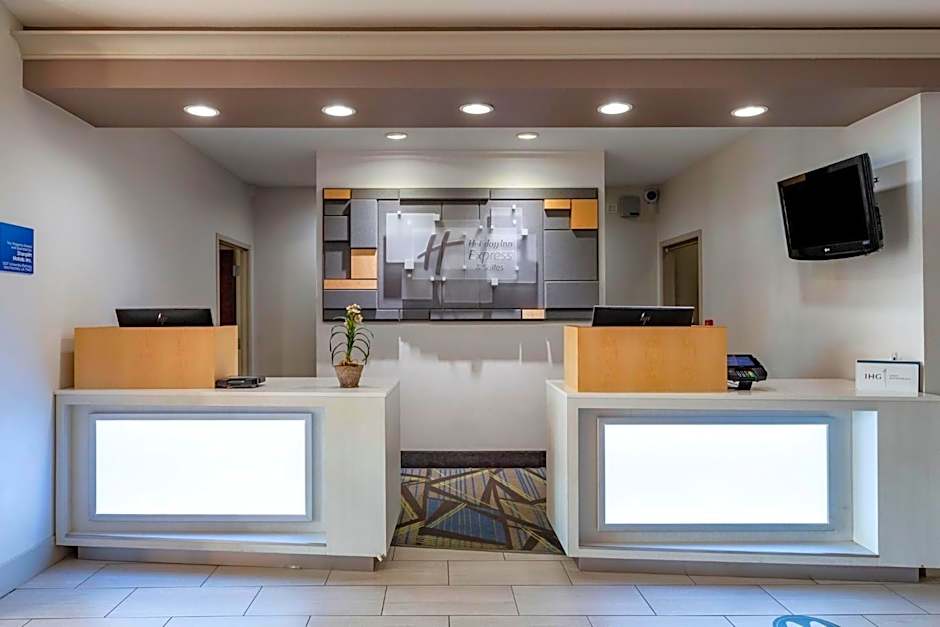 Holiday Inn Express Hotel and Suites Natchitoches By IHG