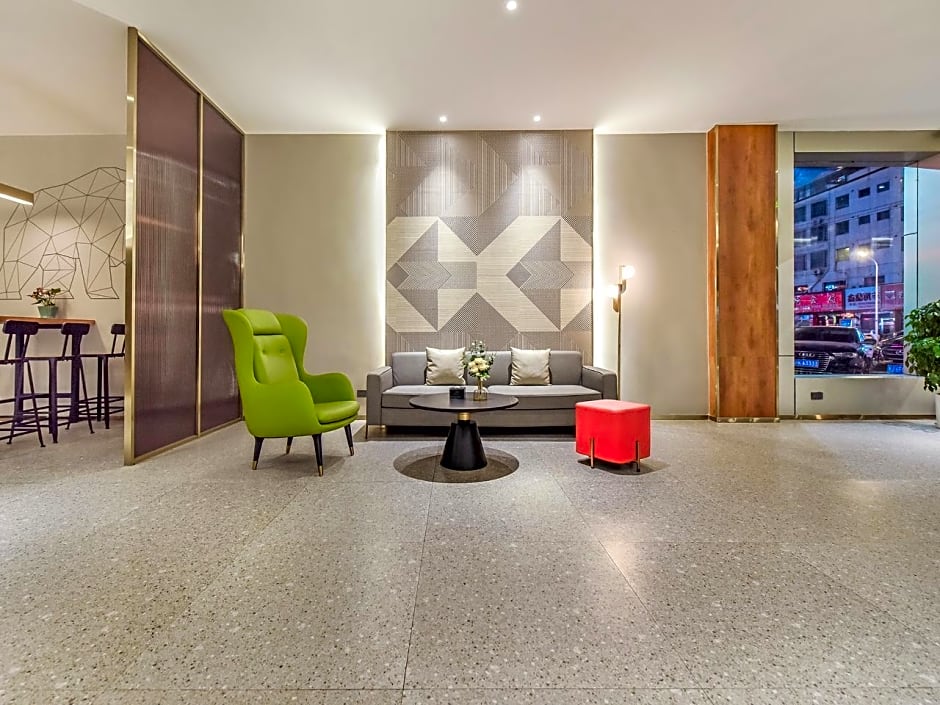 Borrman Hotel Xinyu May Flower Baoshi Park