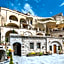 Hera Cave Suites