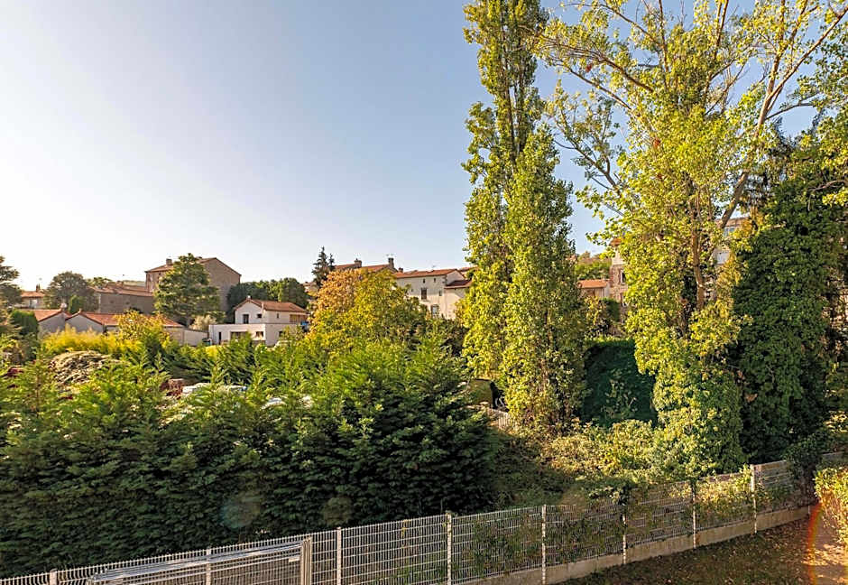 B&B HOTEL Saint-Etienne La Terrasse