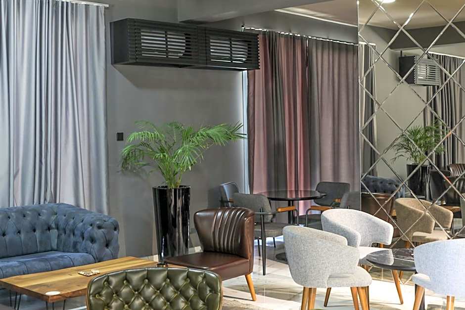 Sky Roof Hotel