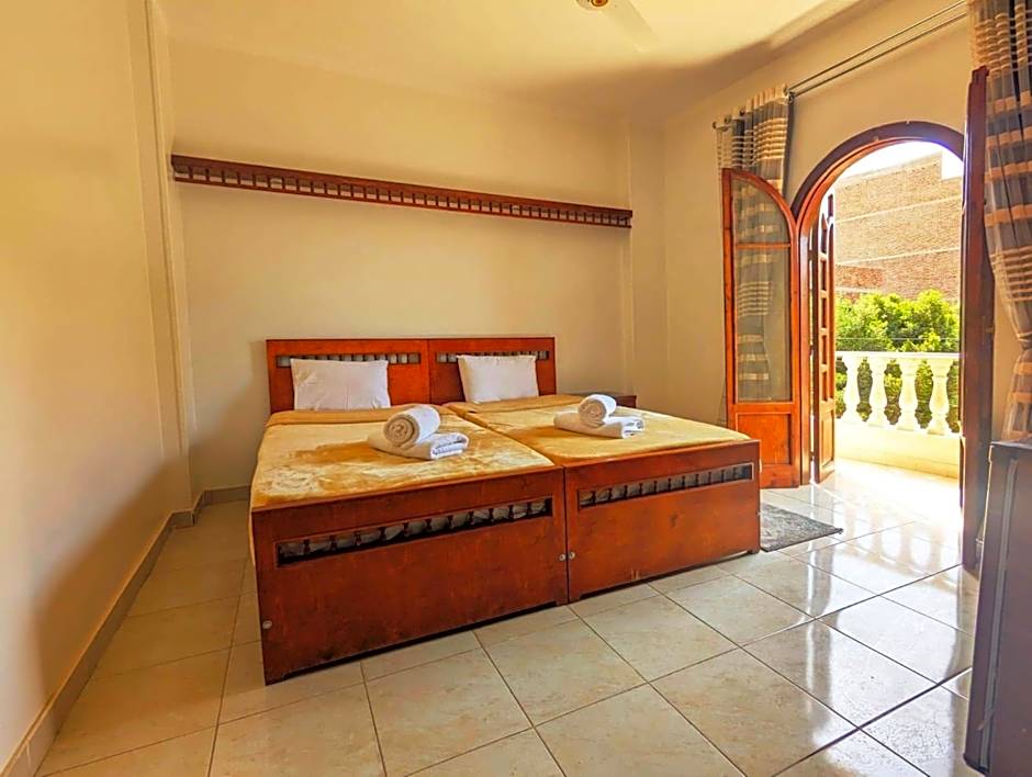 Mikhaila Guest House