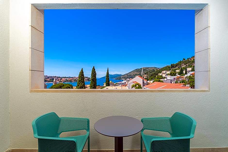 Berkeley Hotel & Day Spa