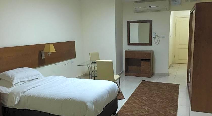 Zaina Plaza Hotel