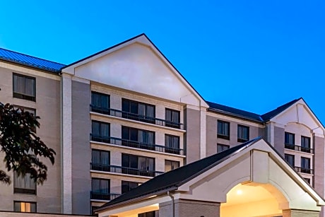Wyndham Garden Kansas City Airport