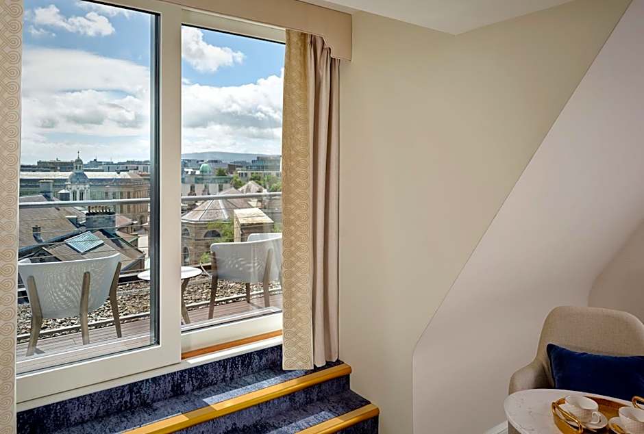 The College Green Dublin Hotel, Autograph Collection 