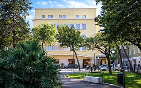 Phi Hotel Ambra