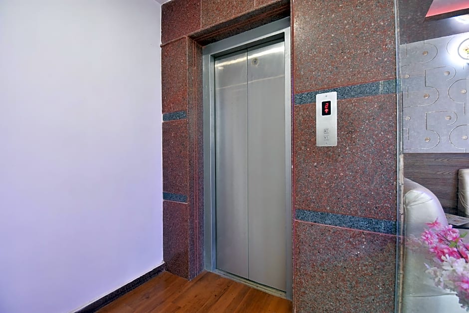 FabHotel Dhanvitha Suites