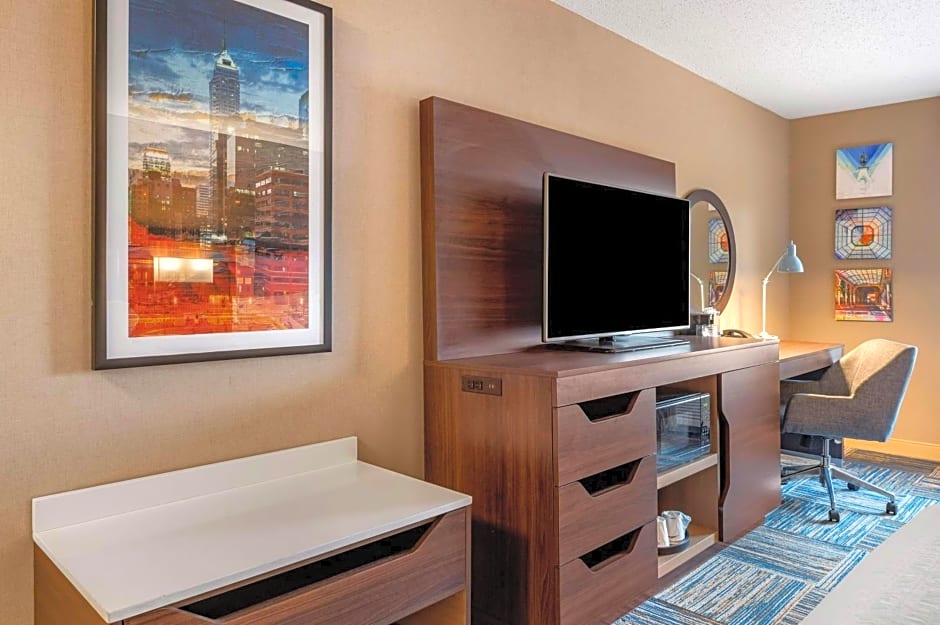 Hampton Inn By Hilton Greenfield, In