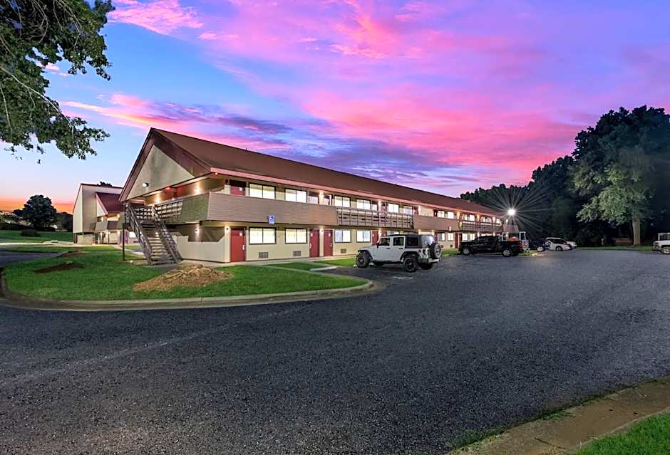Red Roof Inn Hickory