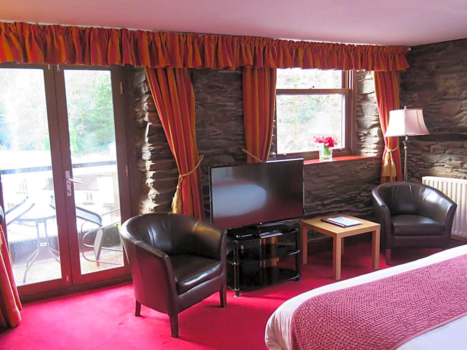 Whitewater Hotel & Spa