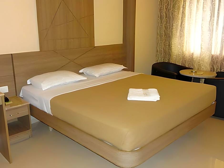 Treebo Trend Ess Grande