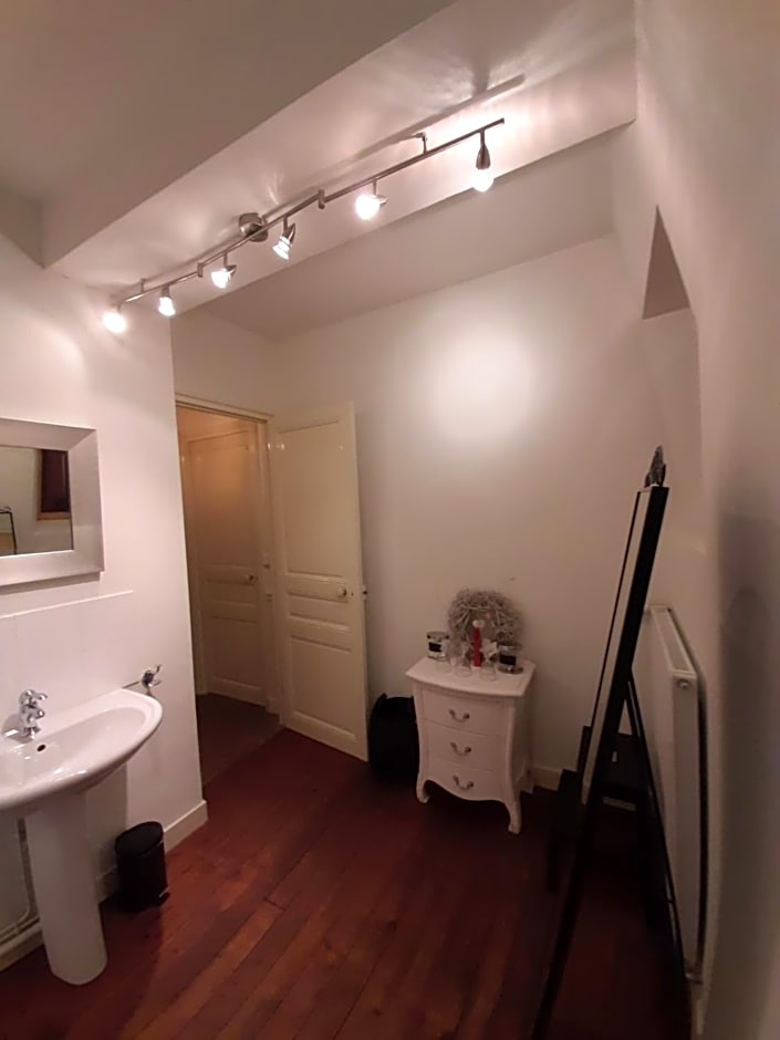 Chateau Sourliavoux, appartement en chambres d'hôtes