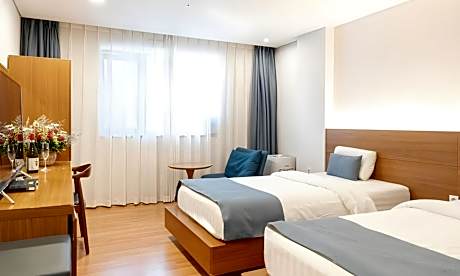 Premium Twin Bed - [Breakfast for 2]