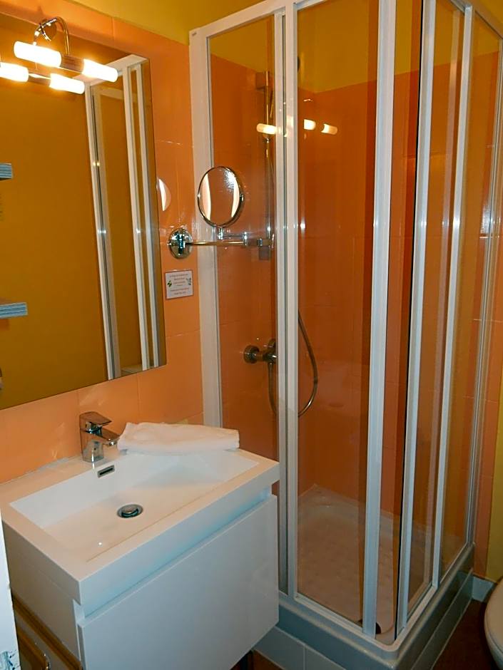 Logis Hôtel Saint-Hubert