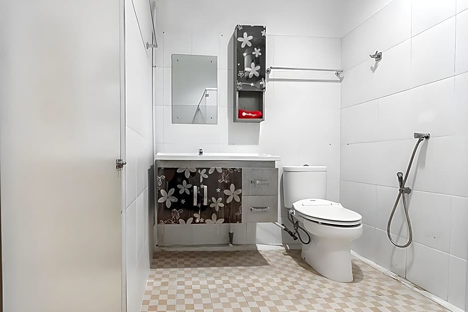 RedDoorz @ H. Agus Salim Street Pontianak