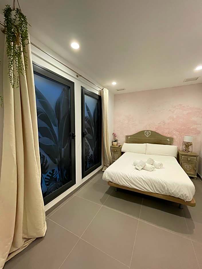 VTZ The Botanic Hostel