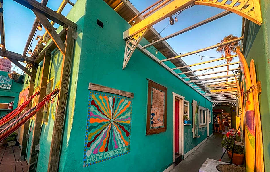 ITH Beach Bungalow Surf Hostel San Diego Adults Only