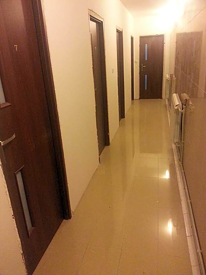 Green Country Hostel