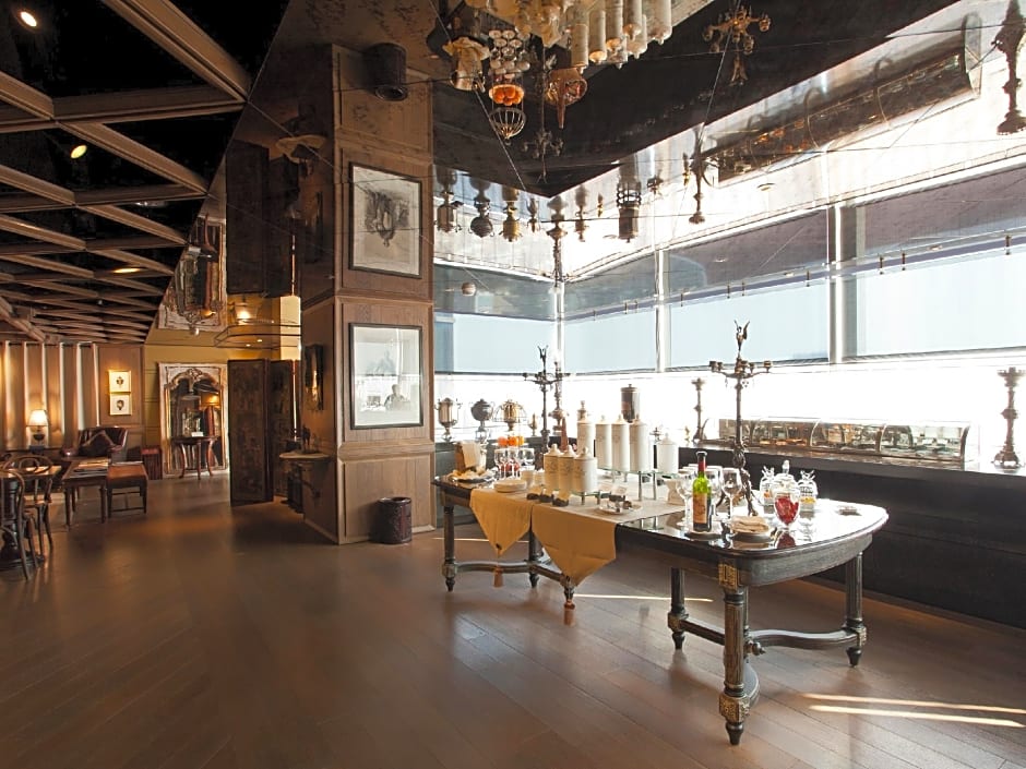 Palais De Chine Hotel