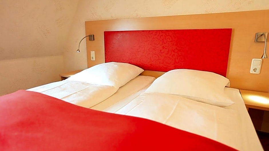 Adesso Hotel Kassel -pay at property on arrival- Ihr Automatenhotel in Kassel