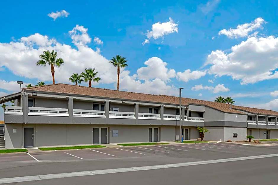 Quality Inn Kettleman City near Hwy 41