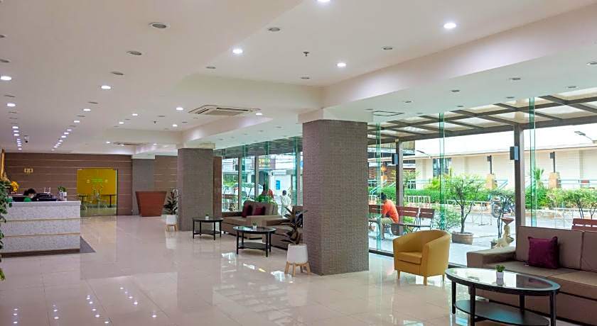 Mayflower Grand Hotel Korat