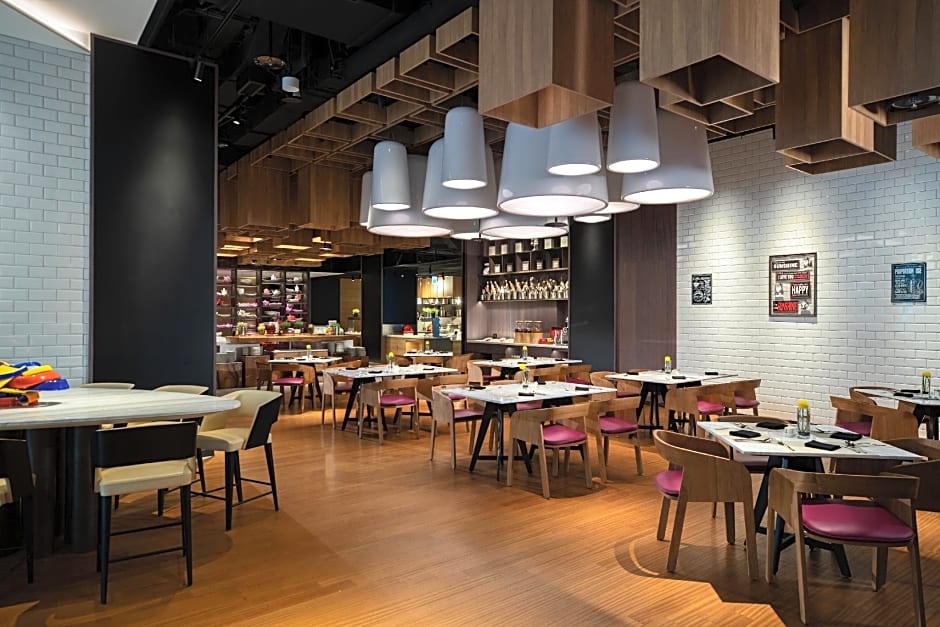 Renaissance by Marriott Taipei Shihlin Hotel