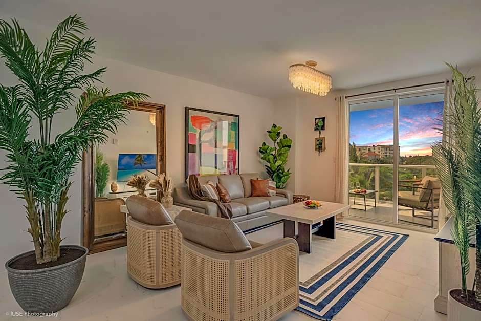 Lux 3BR City-View Retreat in Hollywood, 4th Floor