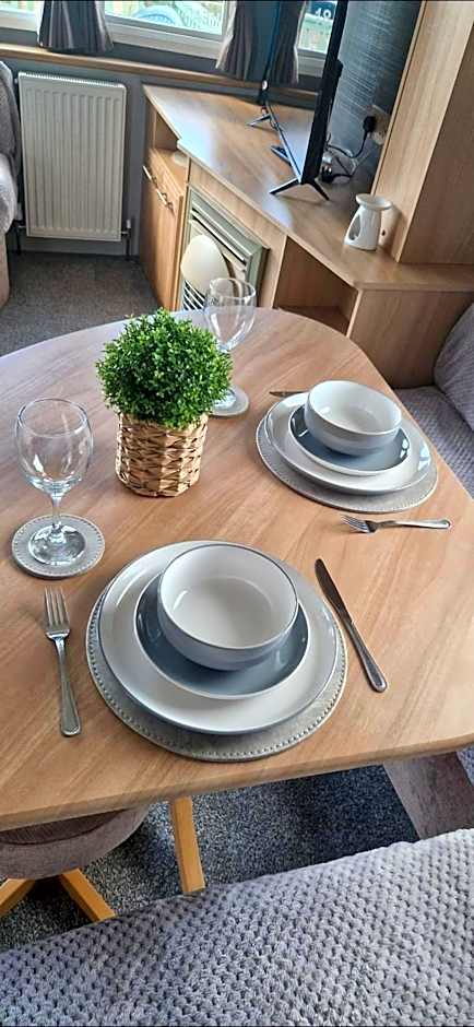 Herons Mead Touring Park and Fishing Lakes - Plot 18