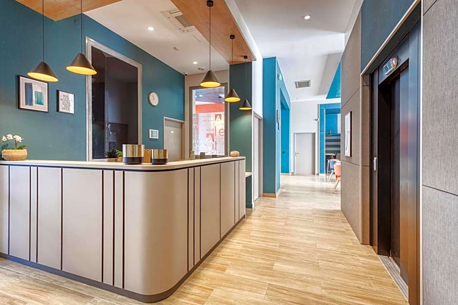 Appart'City Confort Paris Clichy - Mairie