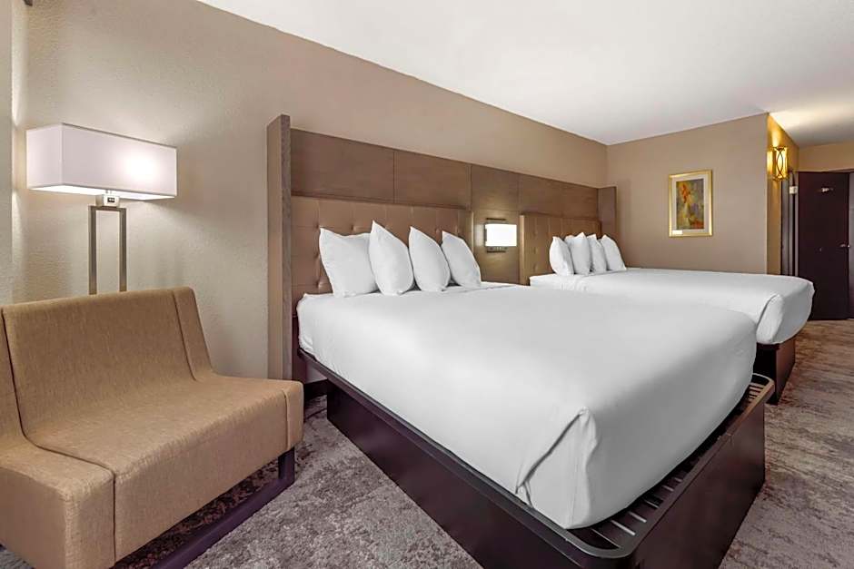 Brooklyn Center Hotel & Conference Center