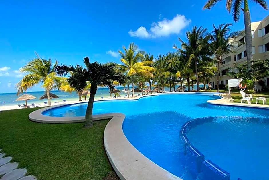 Oceanfront Condo BM By Andiani