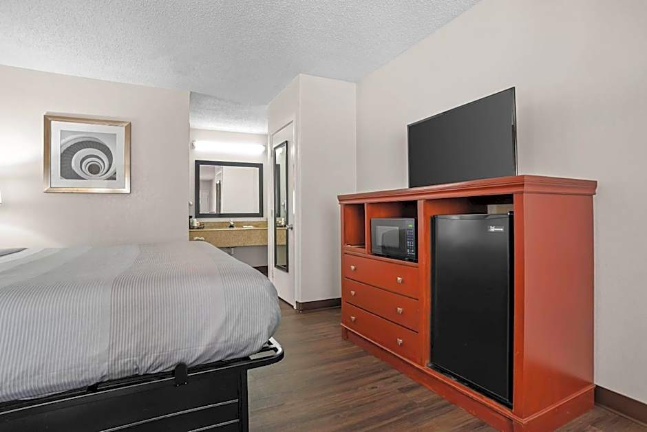 Quality Inn Louisville MS