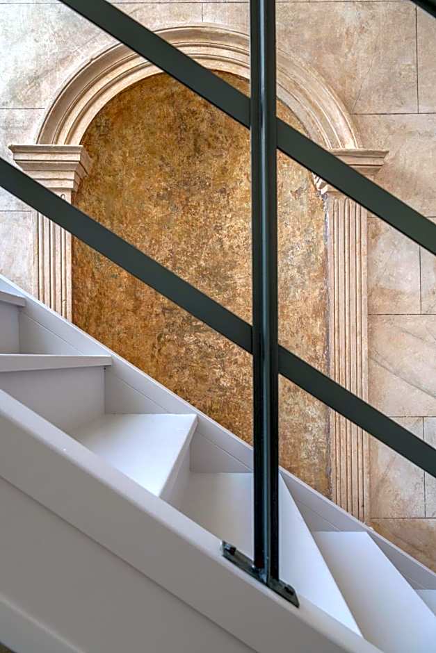 Skylight - 1873 Seafront Luxury Suites on the Harbor, City Center