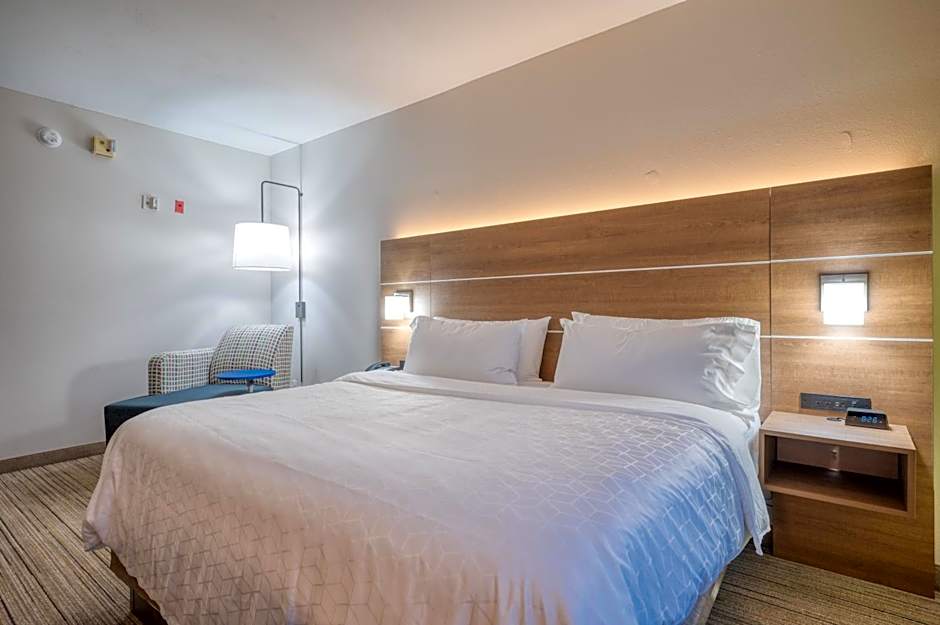 Holiday Inn Express Hotel & Suites Greenville By IHG