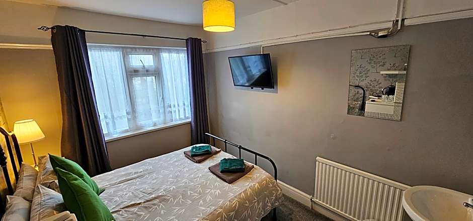 The Roslyn Guest House