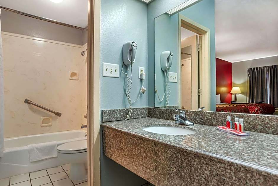 Econo Lodge Inn & Suites Philadelphia