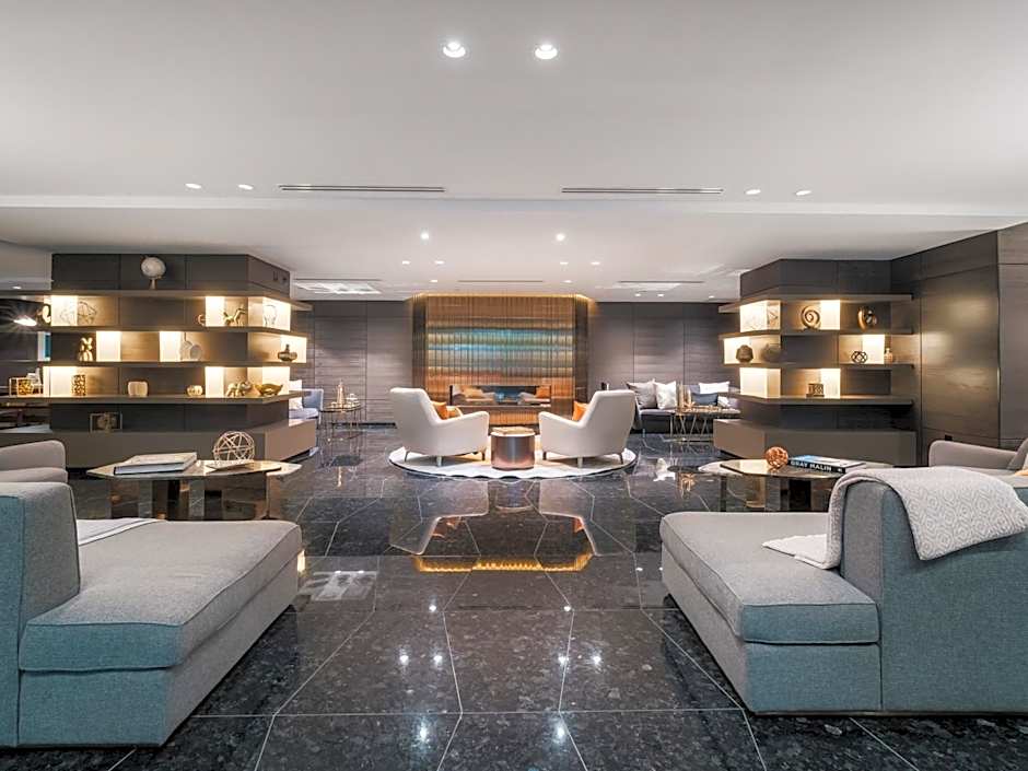 Paradox Hotel Vancouver 