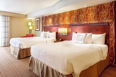 Executive Suite with Two Queen Beds and Sofa Bed