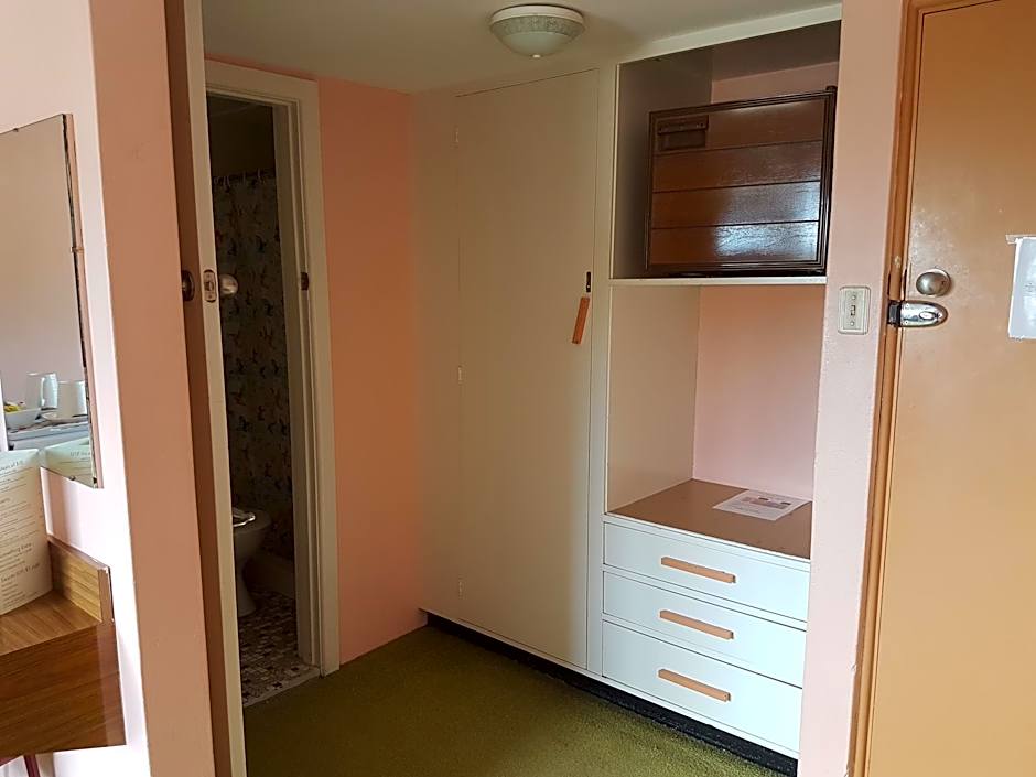 The Menai Hotel Motel