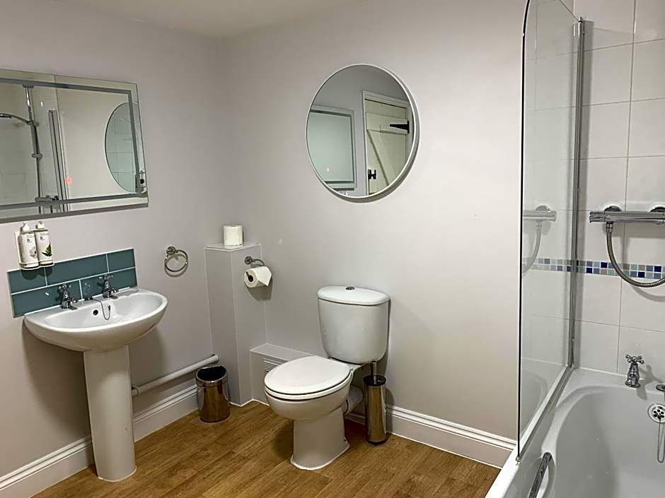 Kings Head Low House