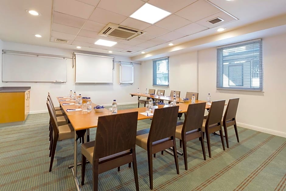 Holiday Inn Express Earls Court By IHG