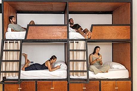 Bed in 4 Bed Mixed AC Dormitory Room with Ensuite Bathroom