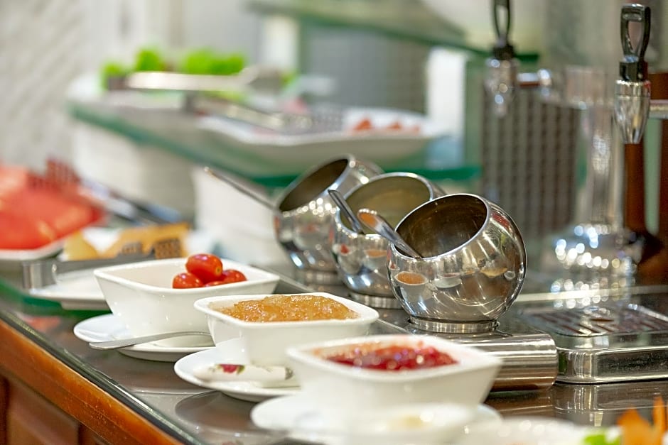 Hanoi Little Town Hotel