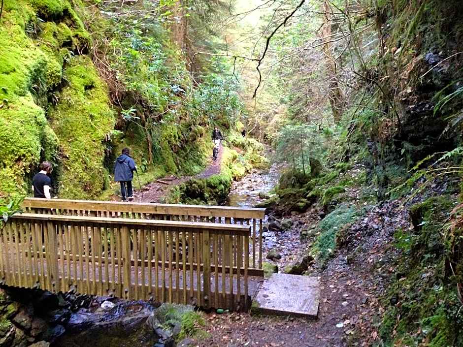 Rashfield Sheilings - Riverside Lodges, by Pucks Glen, Dunoon
