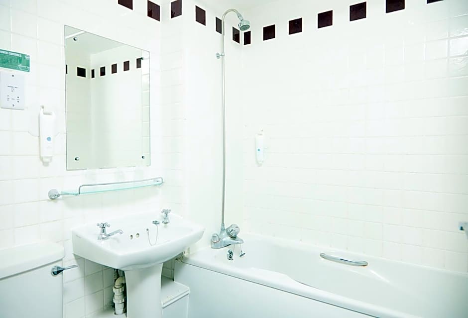 Lamb Hotel by Greene King Inns